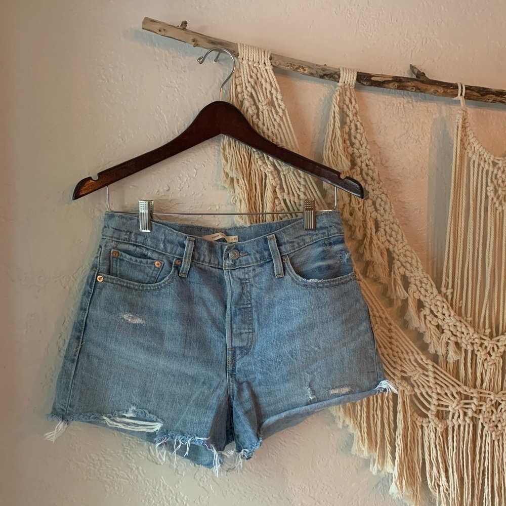 Levi’s Wedgie Shorts